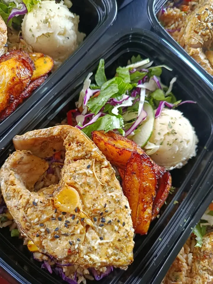 Prepared meal container