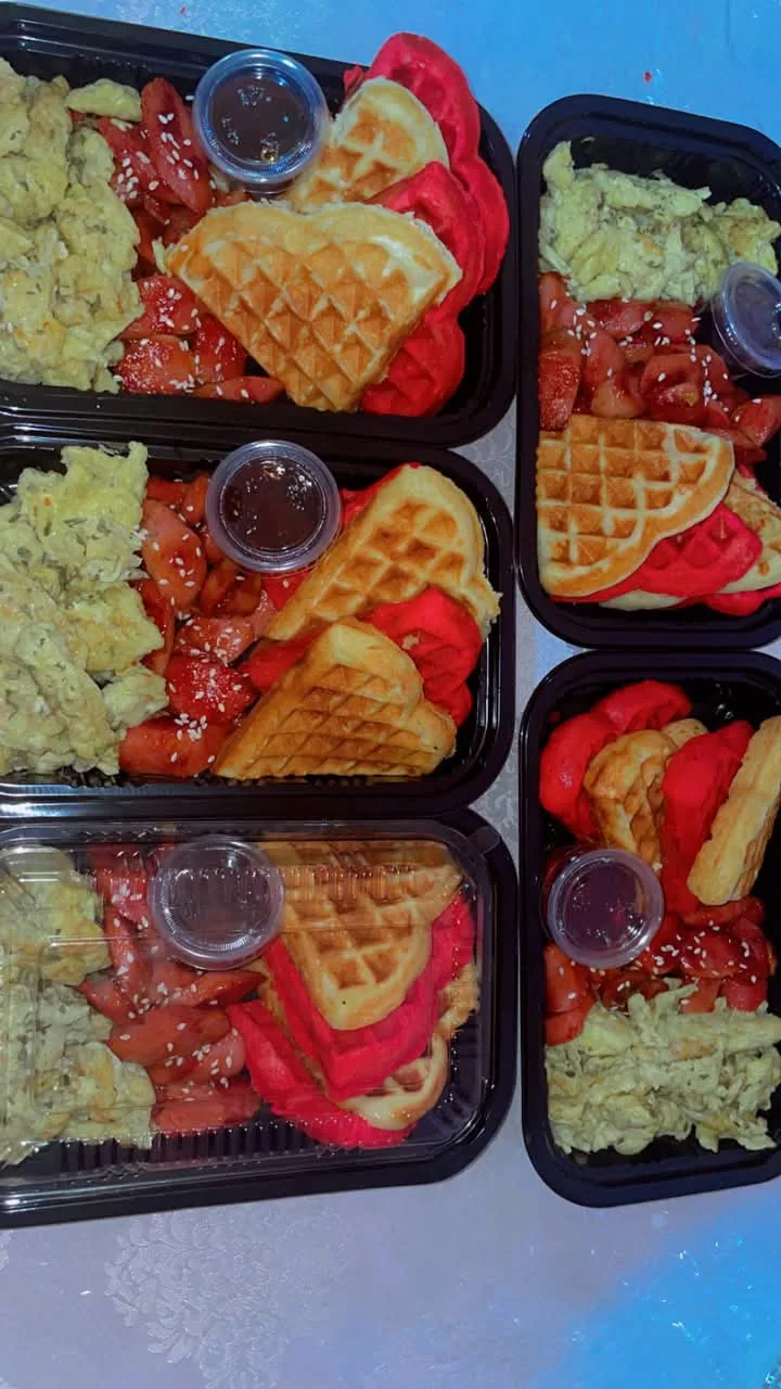 Containers and lids